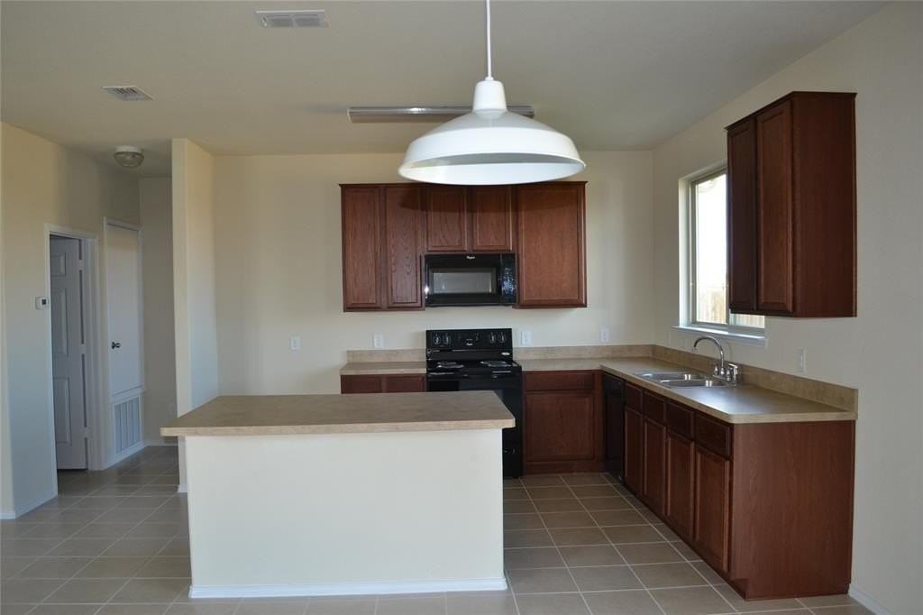 921 Swan Ridge - Photo 3 of 16