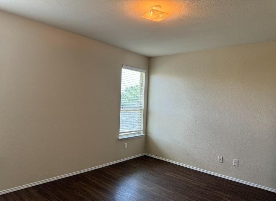 921 Swan Ridge - Photo 7 of 16