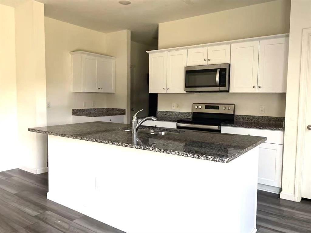 2909 Aspen Dr - Photo 3 of 10