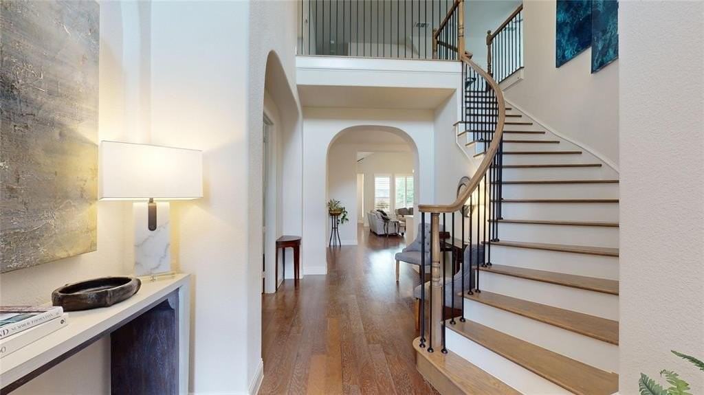 2912 Seattle Slew Dr - Photo 2 of 40