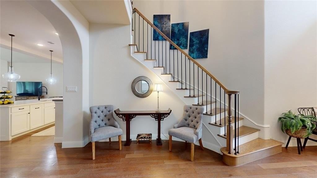 2912 Seattle Slew Dr - Photo 3 of 40