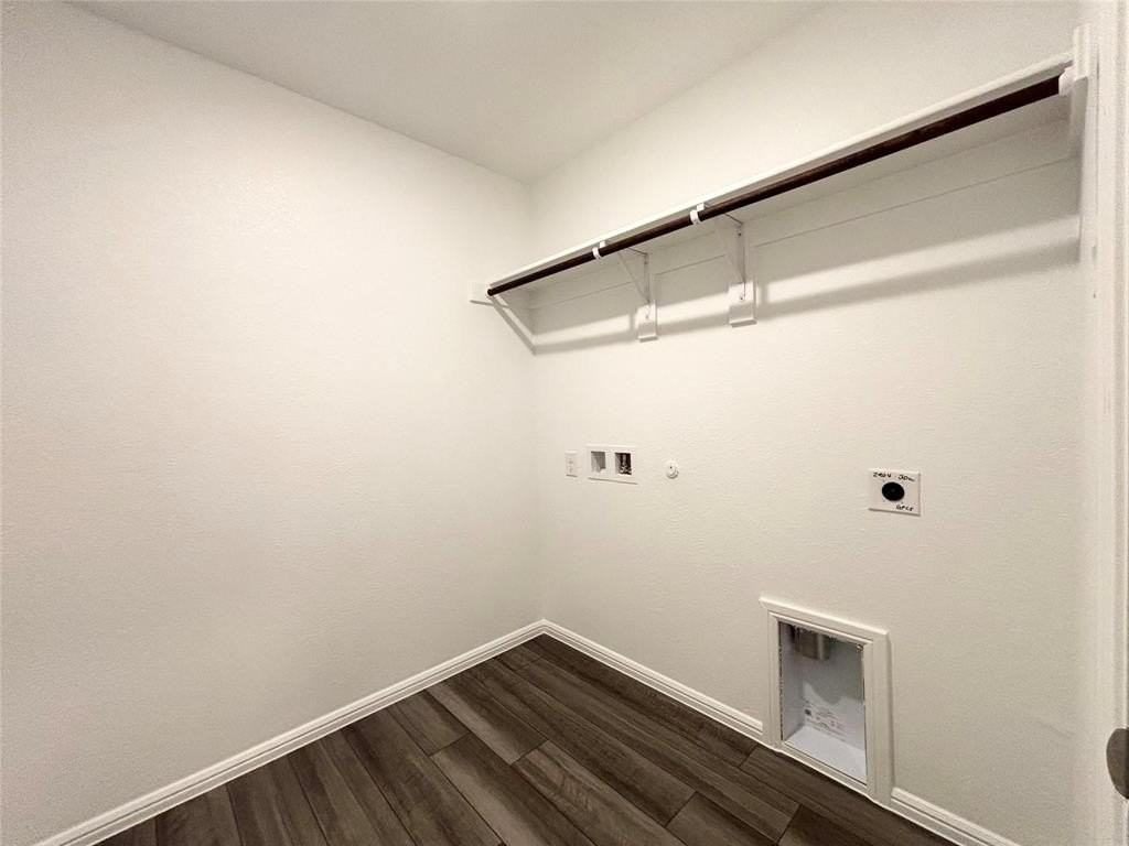 2512 Rambling Rd - Photo 7 of 18