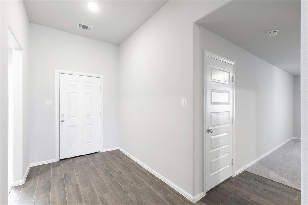 1417 Bellaire St - Photo 4 of 20