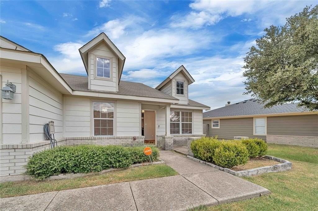 9517 George Washington Dr - Photo 2 of 31