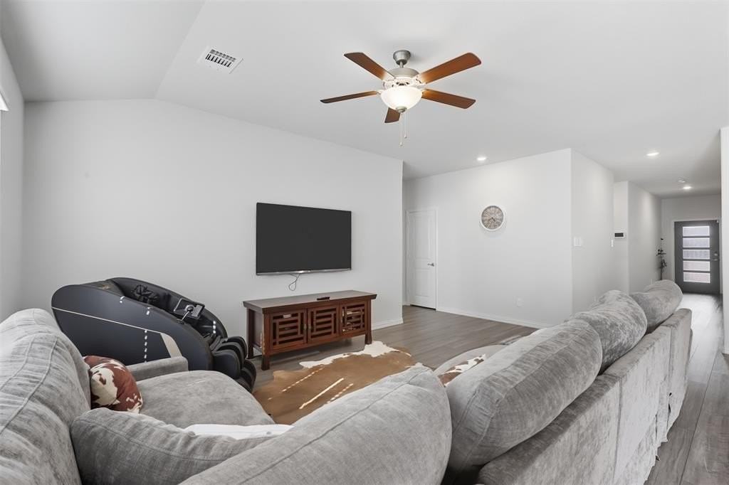 3004 Brittlebush Dr - Photo 5 of 21