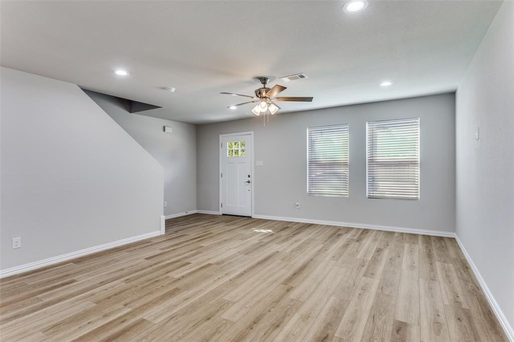 1415 South Fwy - Photo 7 of 25