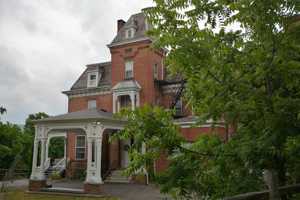 featured image of 3 Pine Terrace Rd #204