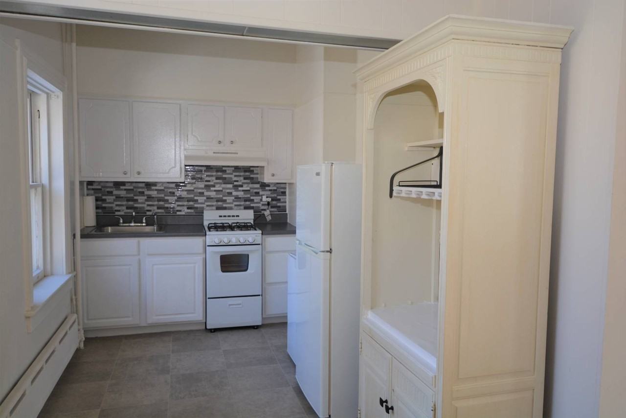 3 Pine Terrace Rd #204 - Photo 6 of 20