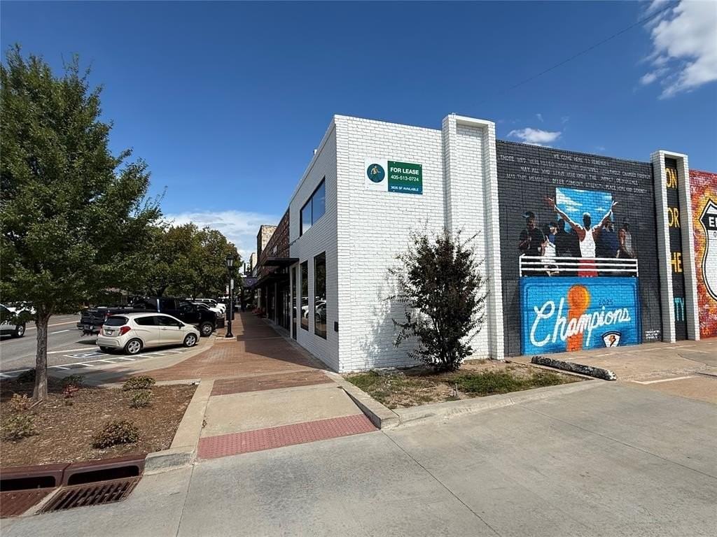 116 S Broadway - Photo 2 of 12