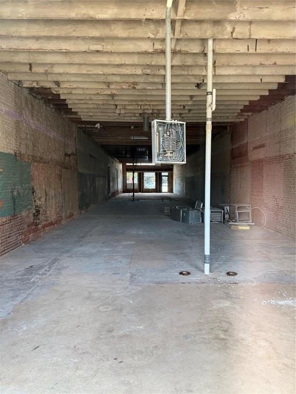 116 S Broadway - Photo 6 of 12