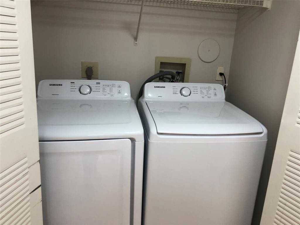 729 Northwest 92nd Avenue - Photo 5 of 7