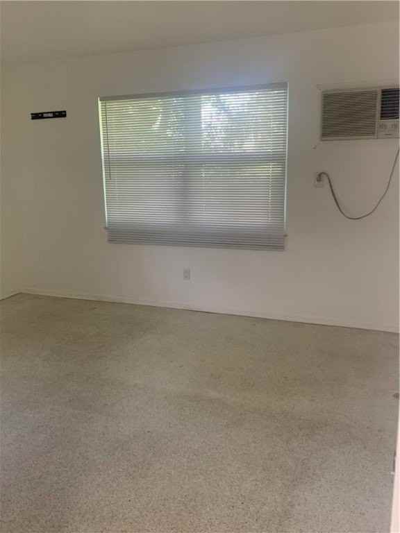 706 19th St Apt 5 #5 - Photo 7 of 13