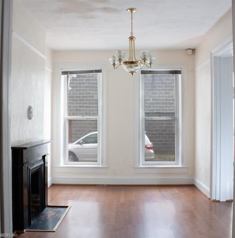 416 Queen St - Photo 2 of 36