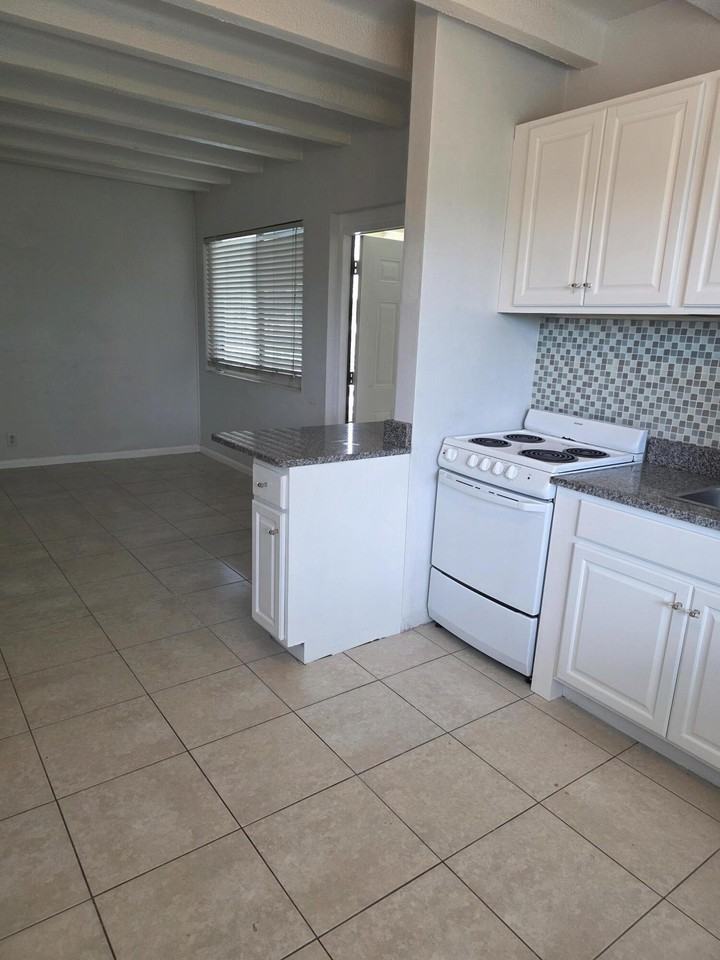 100 Cascade Lane #9 - Photo 2 of 7