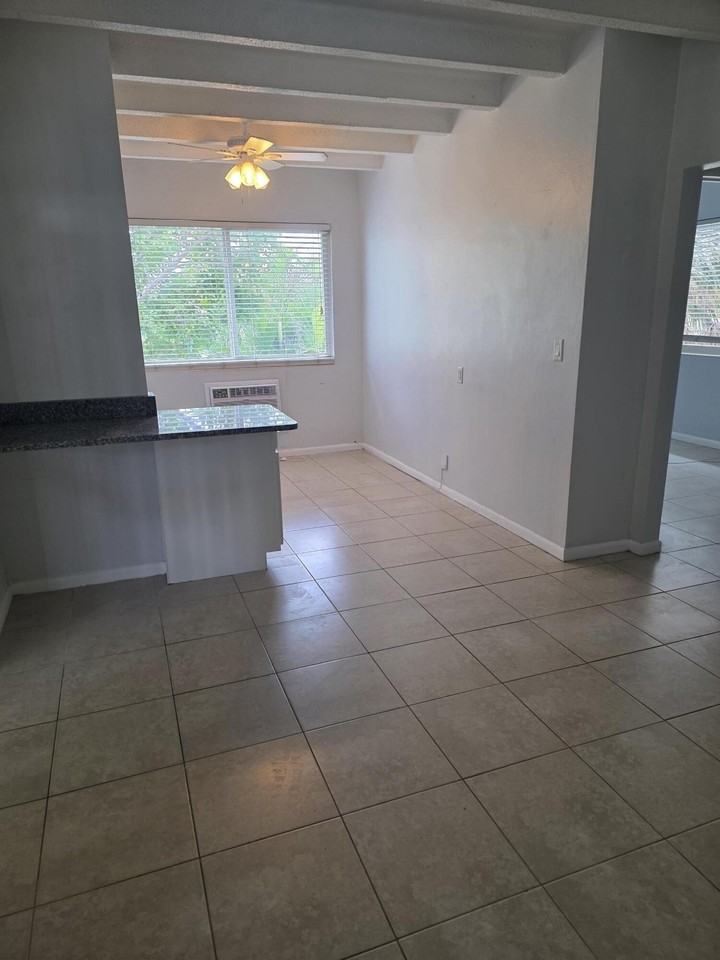 100 Cascade Lane #9 - Photo 5 of 7