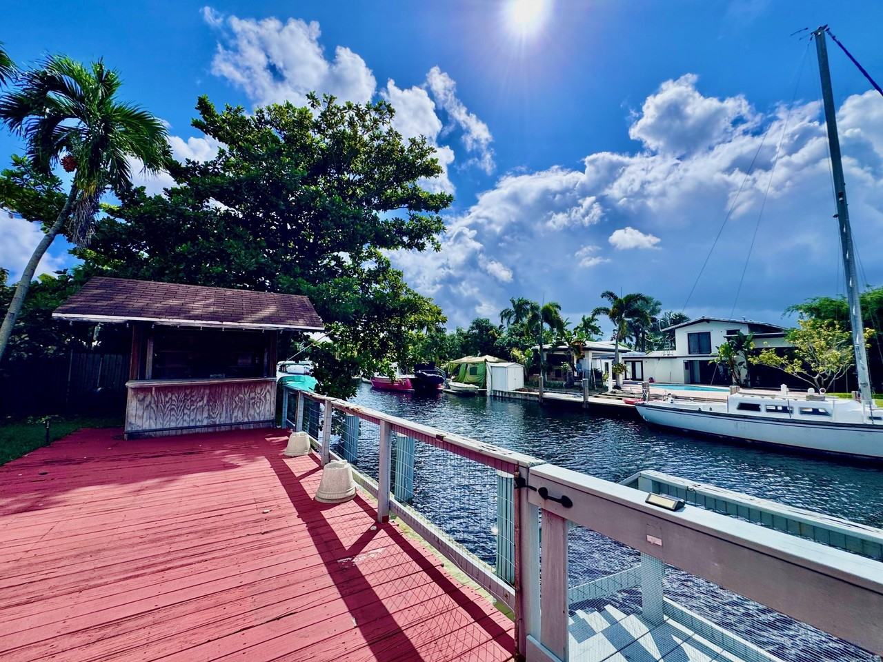 1712 Sw 5th St - Photo 2 of 24