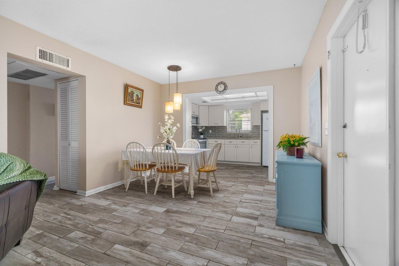 410 Ne 17th Ave #101 - Photo 6 of 27