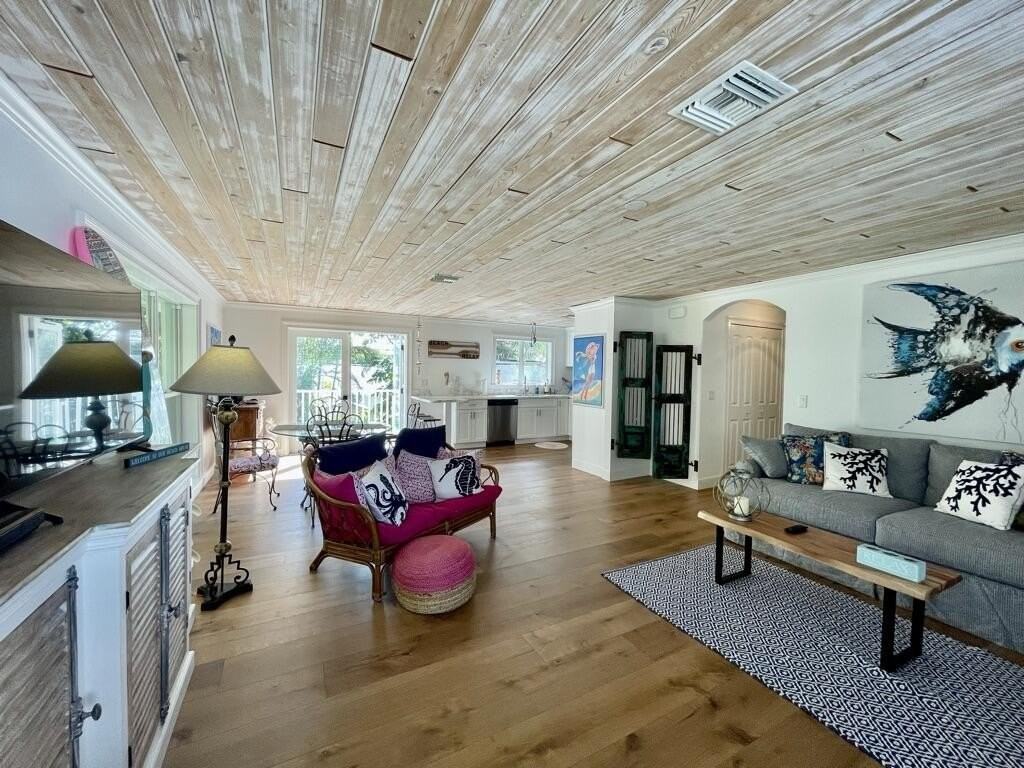 924 Coquina Ln #4 - Photo 4 of 46