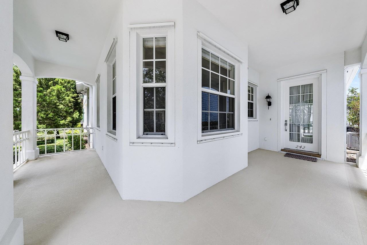 242 Poinciana Dr - Photo 2 of 20