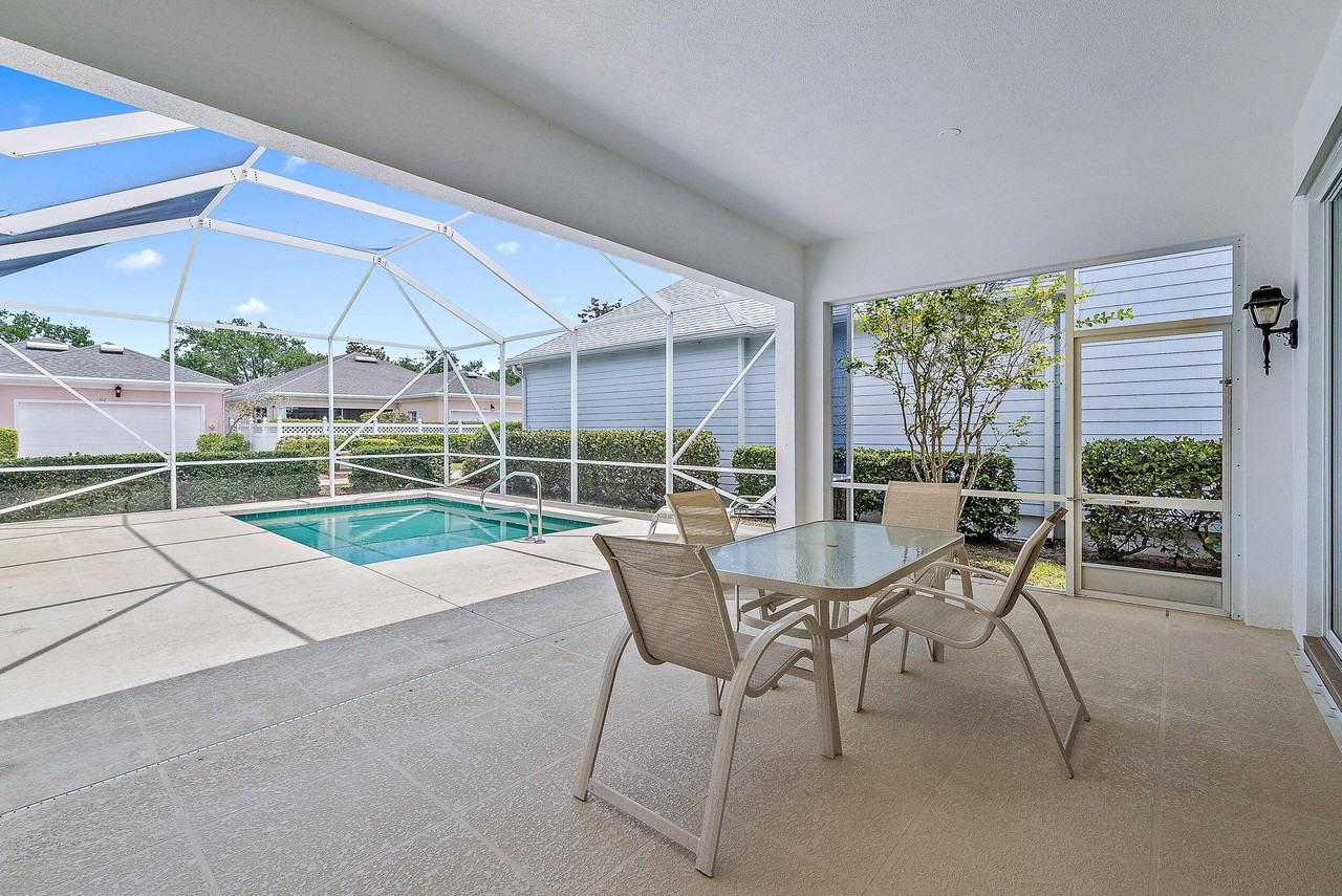 242 Poinciana Dr - Photo 4 of 20