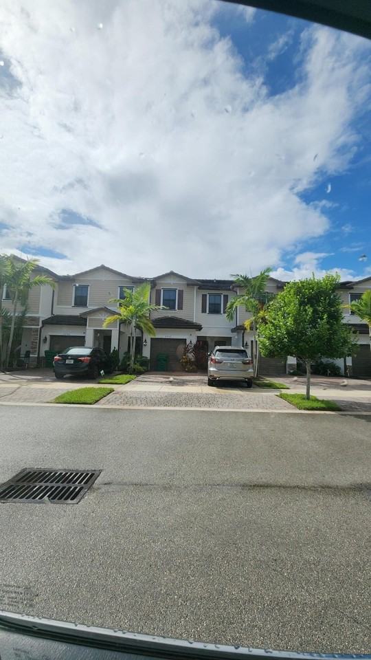 6002 Clydesdale Ct - Photo 2 of 28