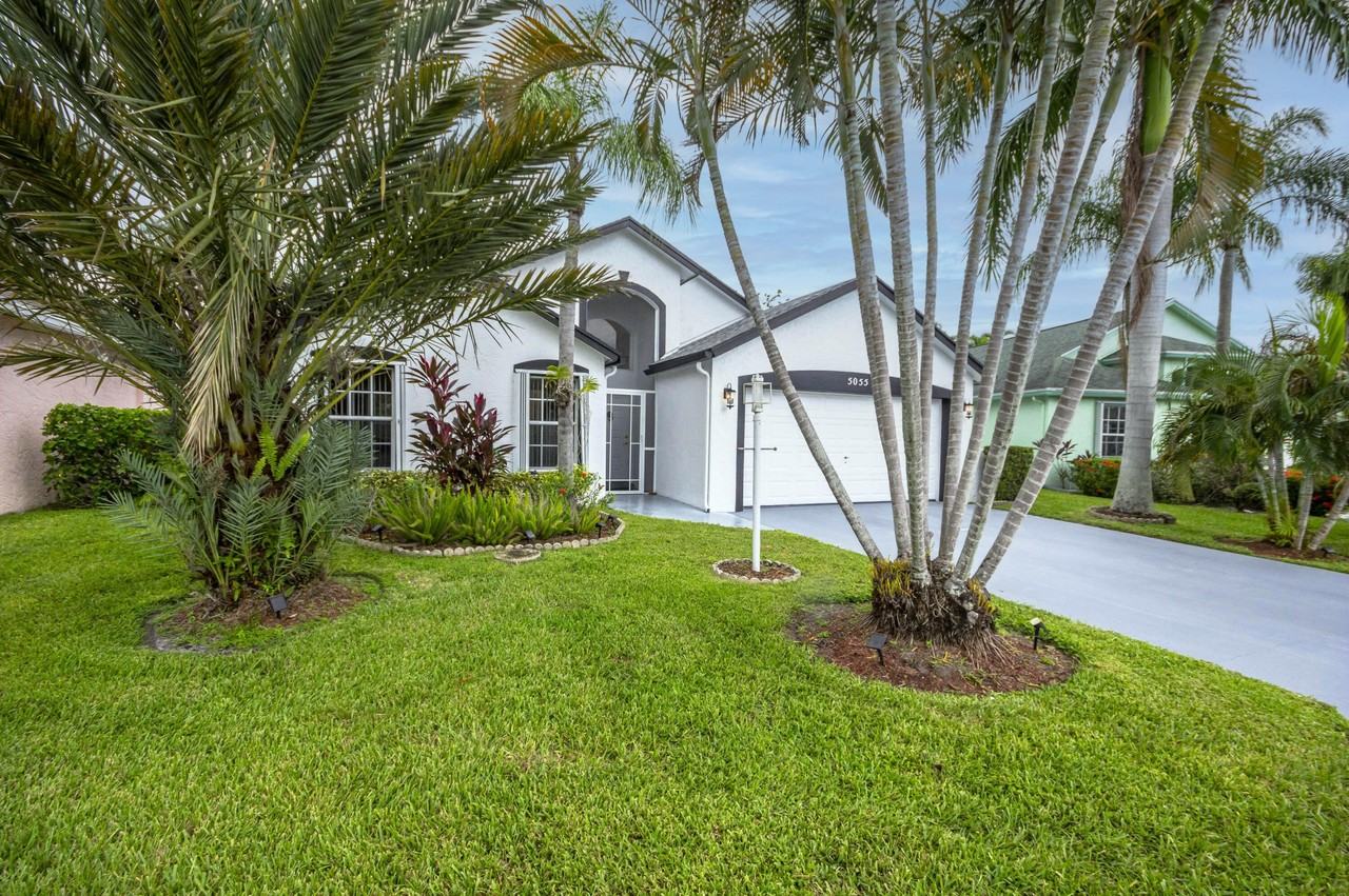 5055 Robino Cir - Photo 4 of 38