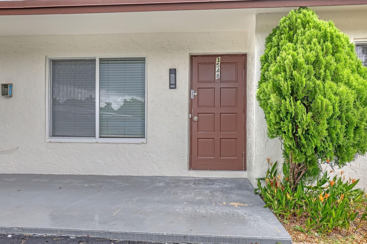 3548 Ne 5th Dr - Photo 2 of 6