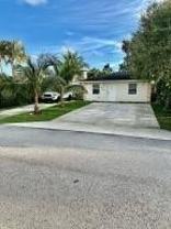 4942 Dillon St - Photo 1 of 1