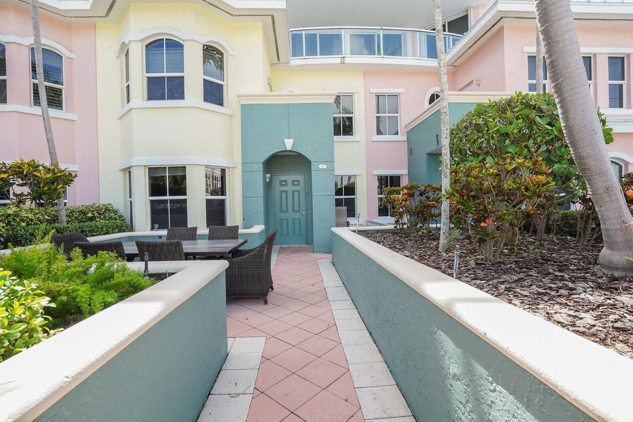 2051 Se 3rd St #TH7 - Photo 2 of 48