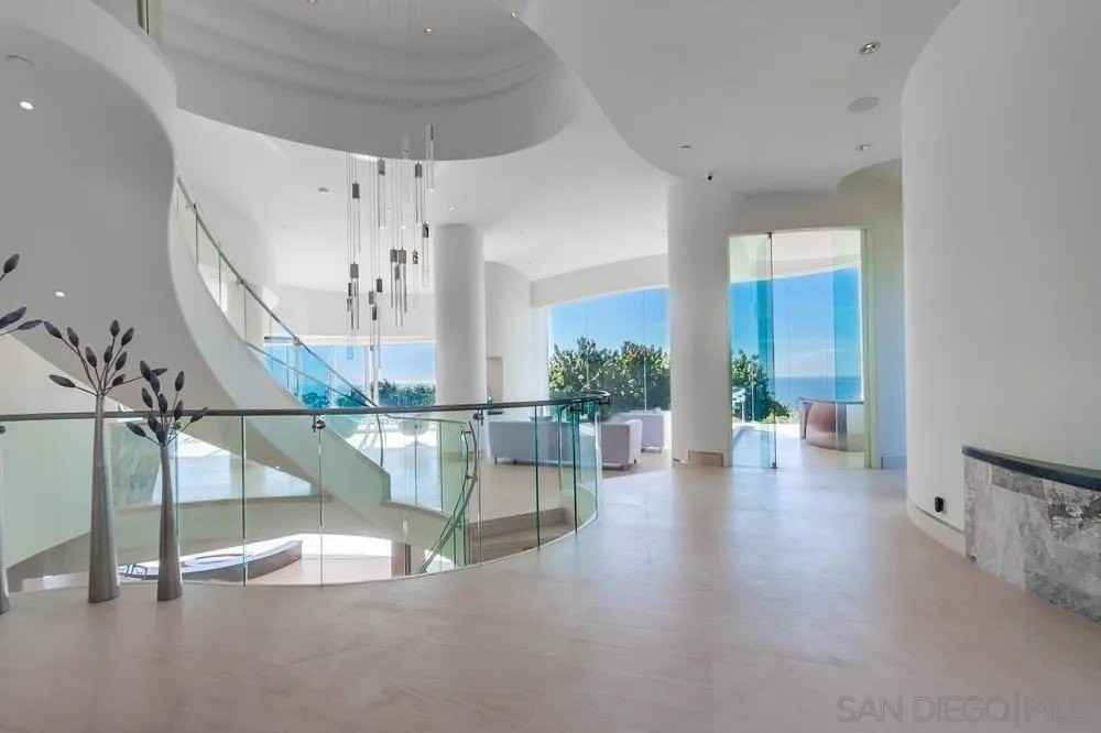 6125 Terryhill Dr - Photo 4 of 50