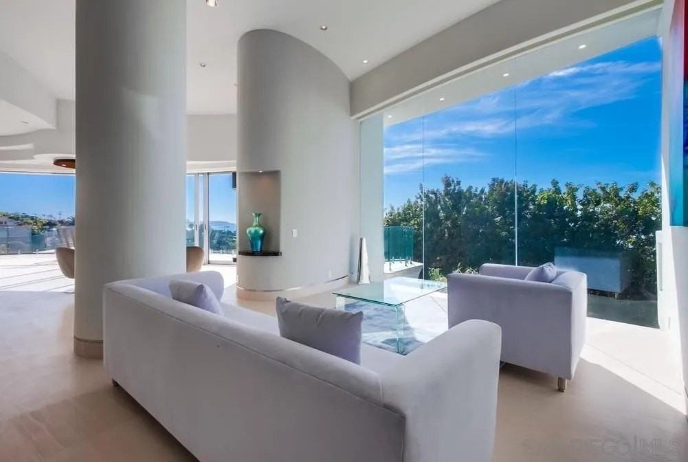 6125 Terryhill Dr - Photo 7 of 50