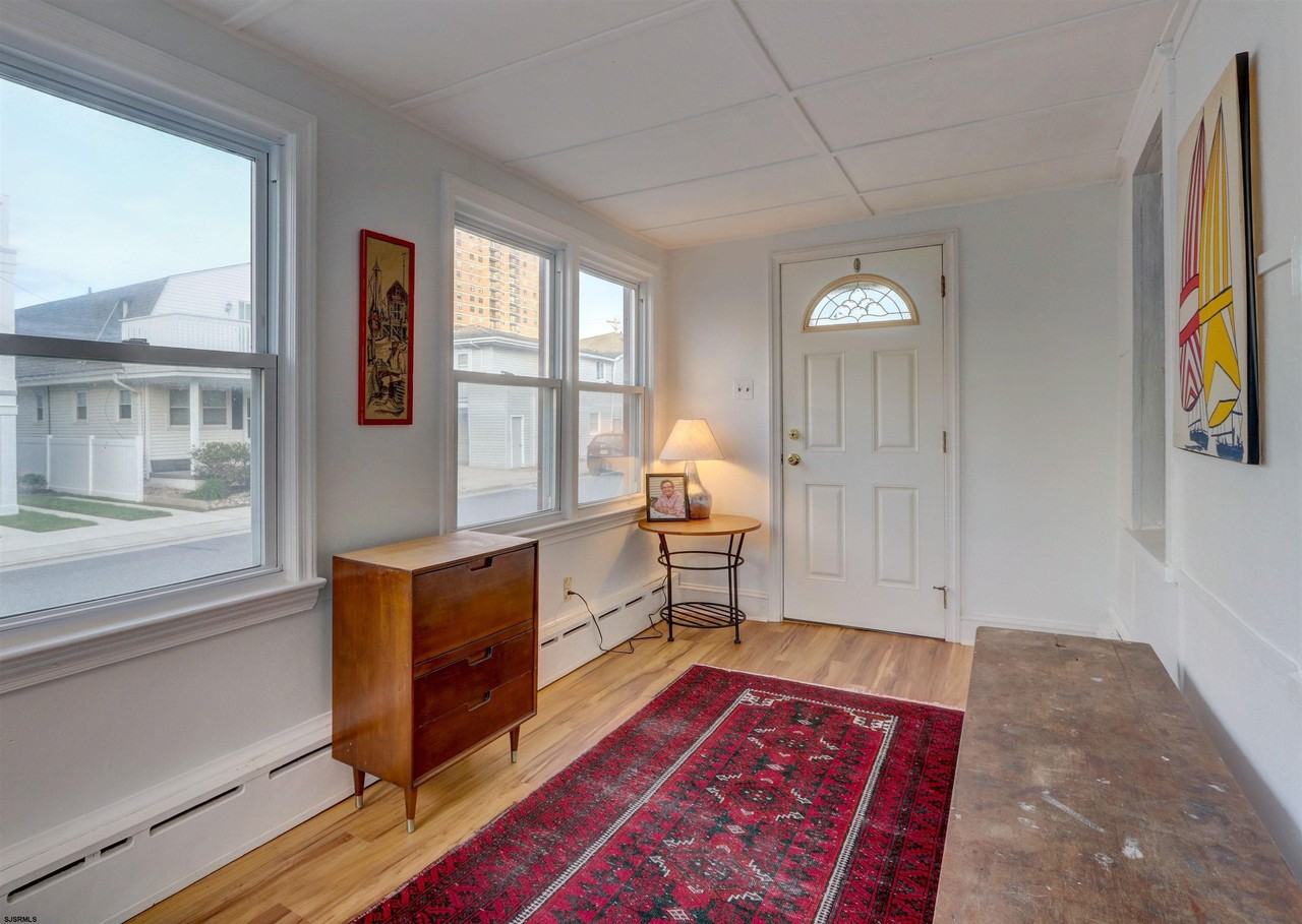 22 S Decatur Ave - Photo 3 of 28