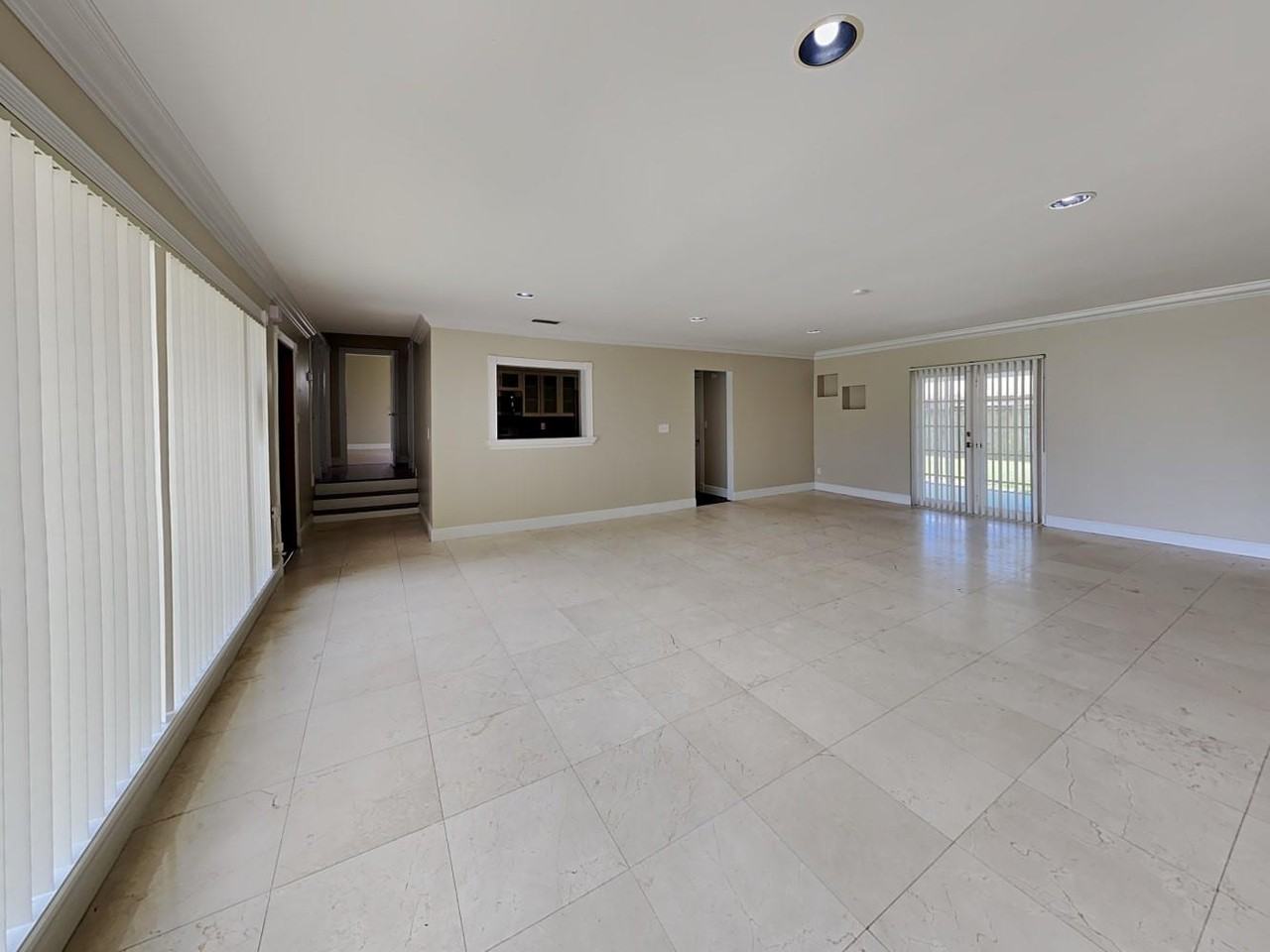 8450 Sw 27th Ter - Photo 2 of 8