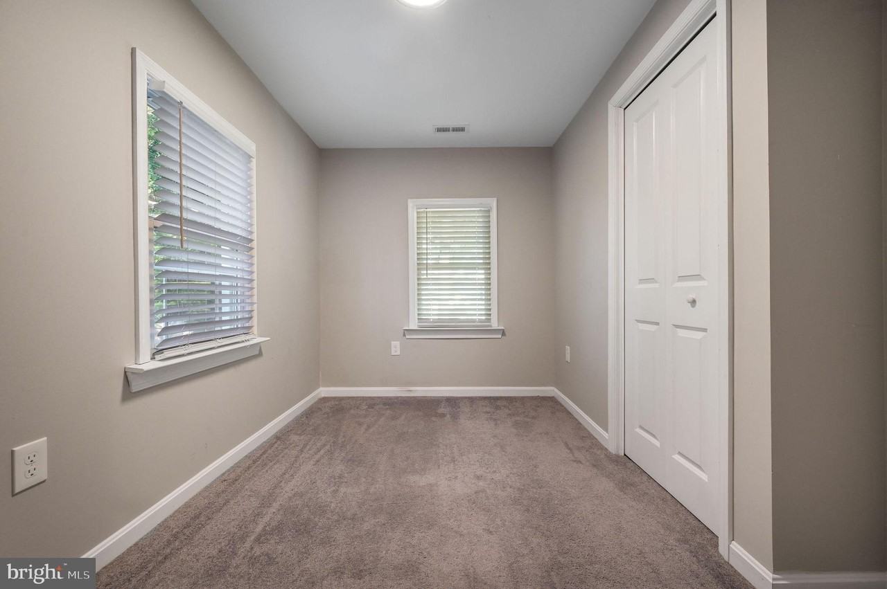 107 Southern Blvd - Photo 5 of 14