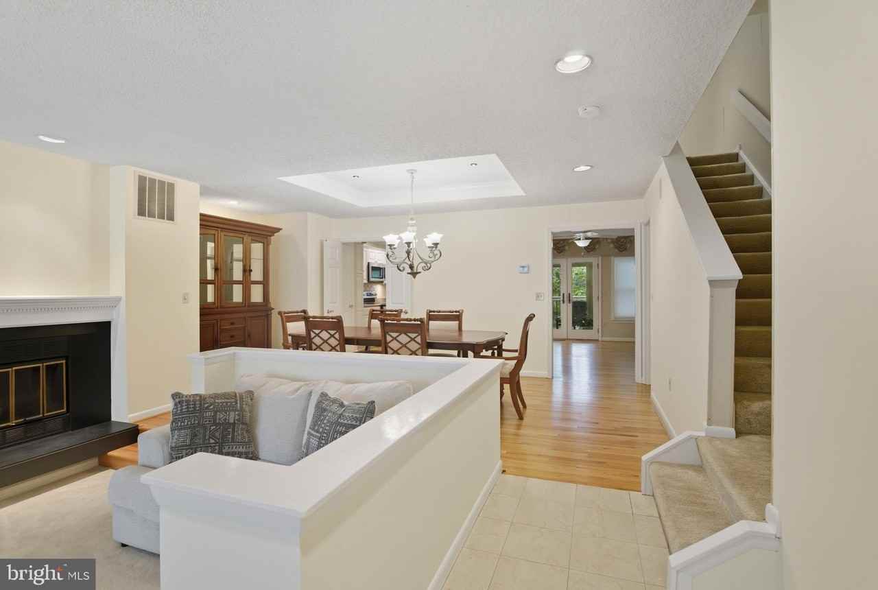 428 Cranes Roost Ct - Photo 3 of 39