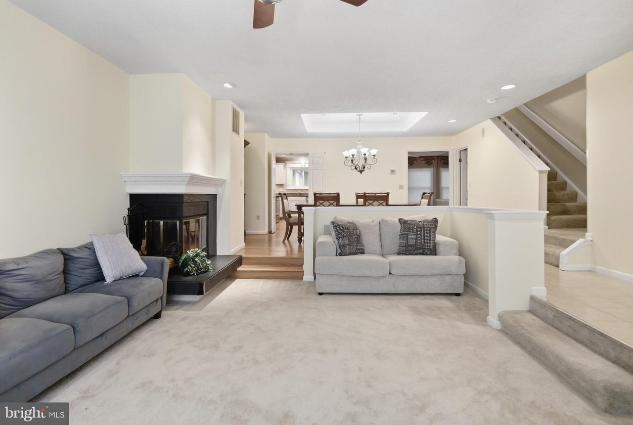 428 Cranes Roost Ct - Photo 5 of 39