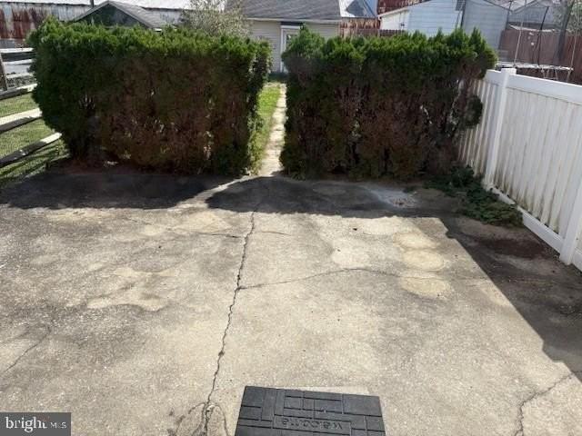 124 East Locust Street - Photo 6 of 11