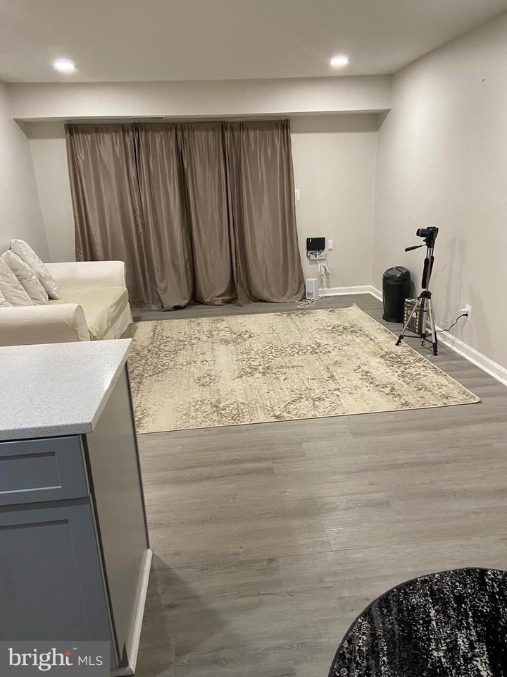 5900-K Surrey Hill Pl Unit 697 #697 - Photo 3 of 32