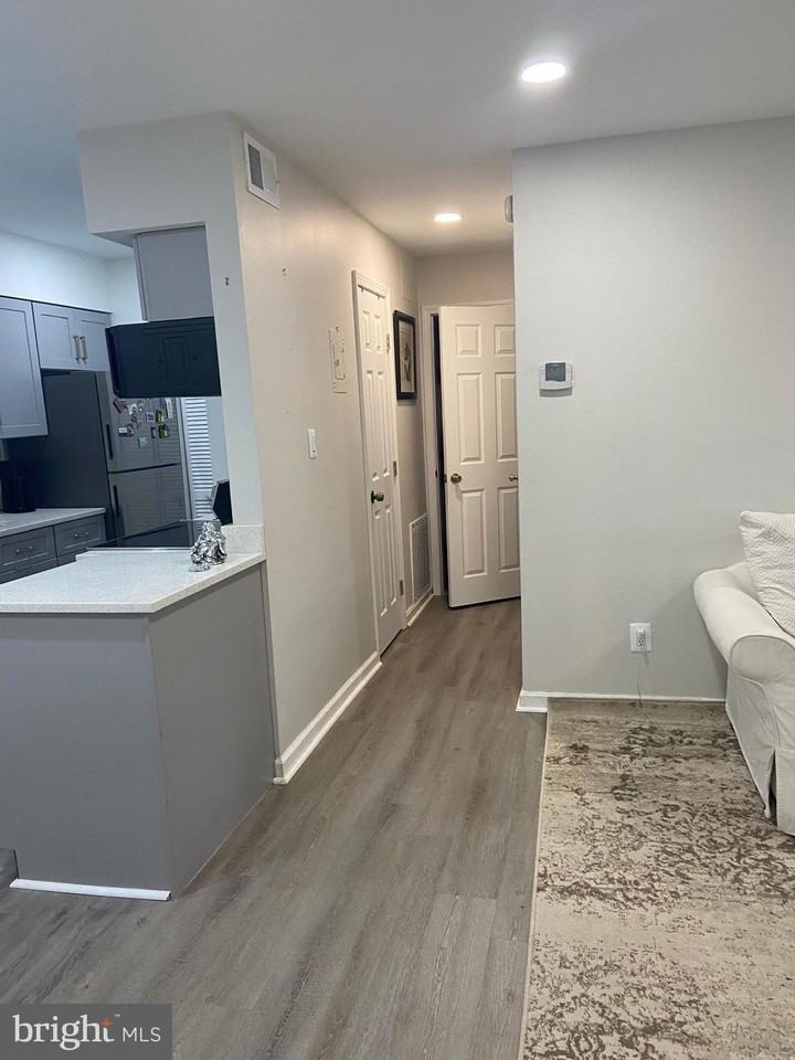 5900-K Surrey Hill Pl Unit 697 #697 - Photo 5 of 32