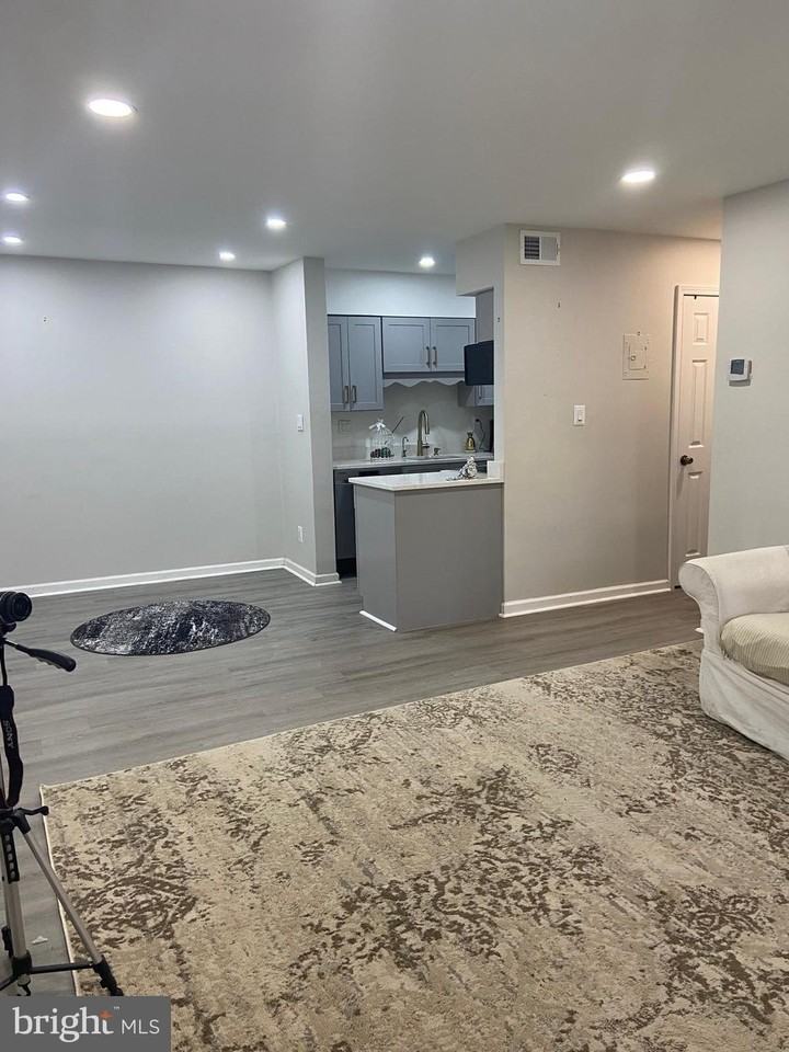 5900-K Surrey Hill Pl Unit 697 #697 - Photo 7 of 32