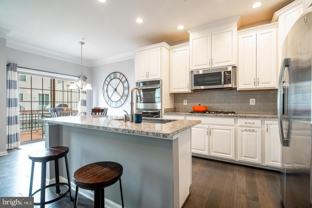 22567 Naugatuck Sq - Photo 1 of 1