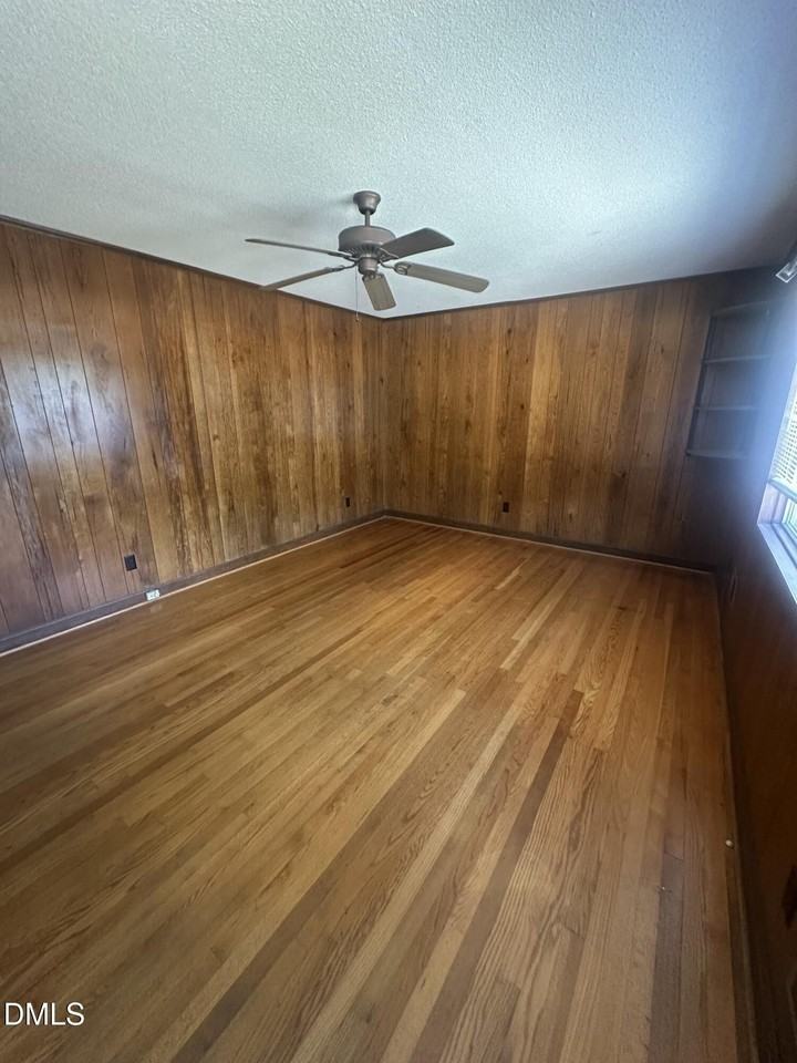 115 W Judd St - Photo 2 of 9