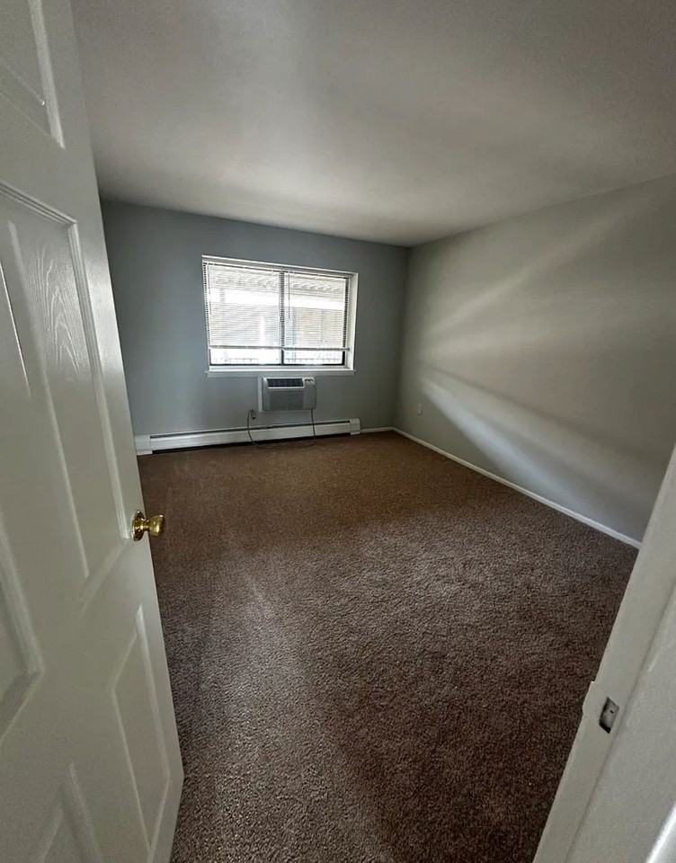 Hudson St #44 - Photo 3 of 6