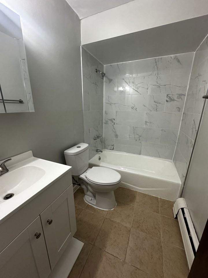 69th St #3A - Photo 2 of 5