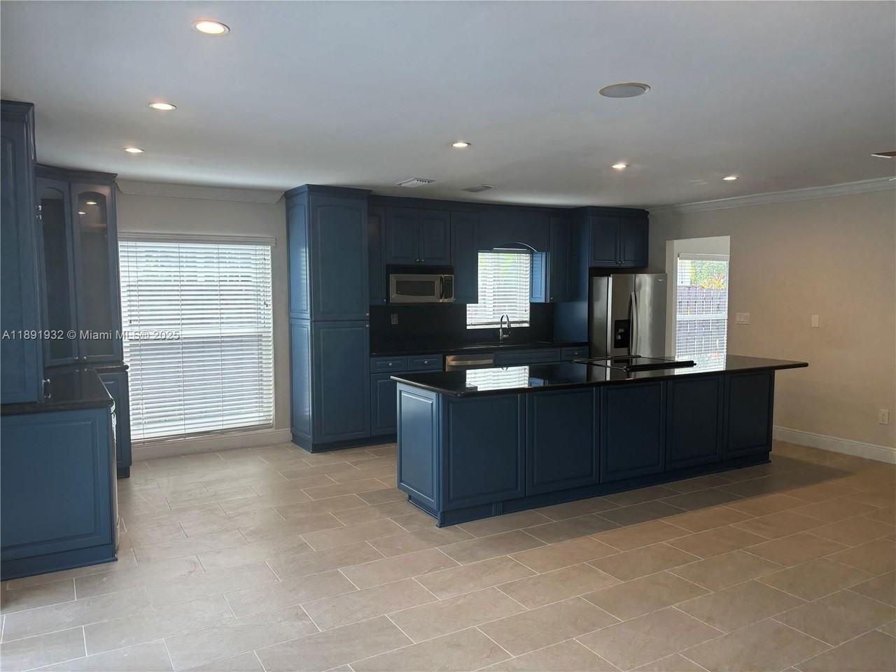 6311 Sw 91st Ave - Photo 2 of 8