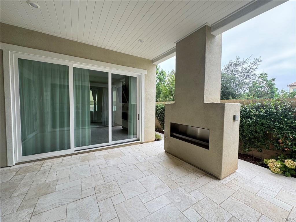 114 Crossover - Photo 3 of 8