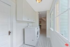 featured image of 655 S Hudson Ave