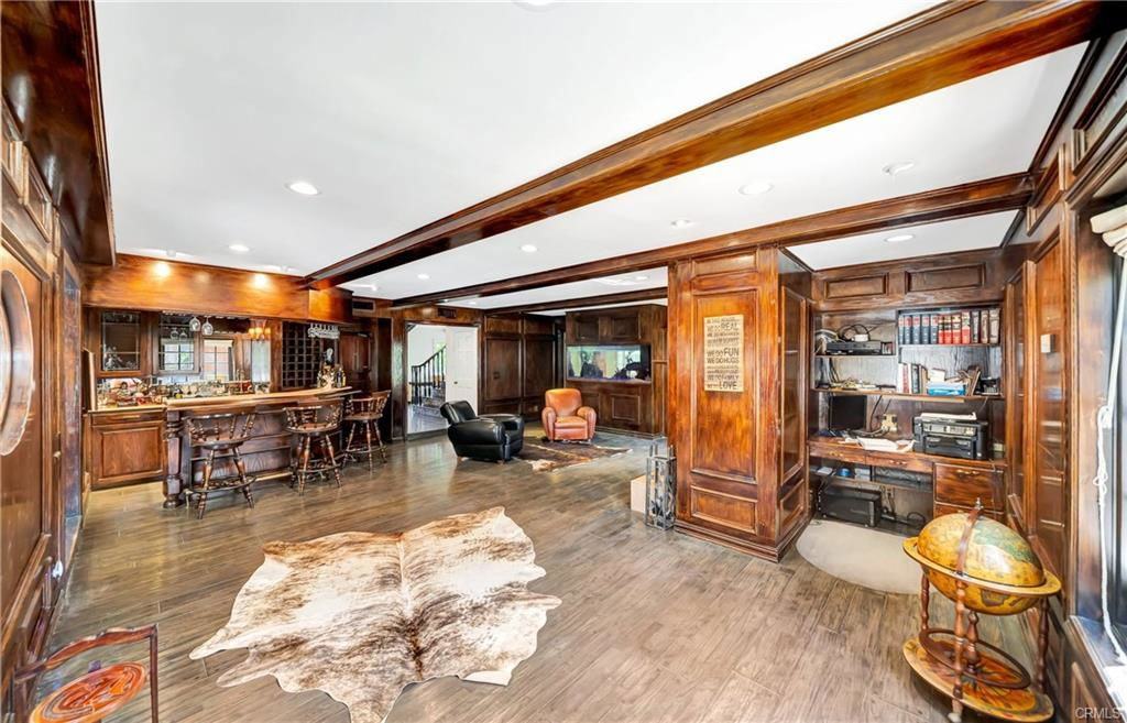 5441 Calvin Ave - Photo 7 of 8