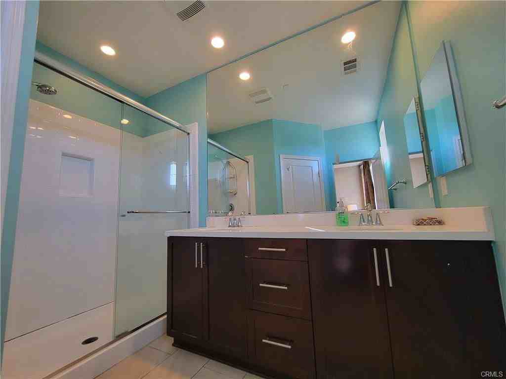 909 Santa Fe Ave #E - Photo 4 of 8