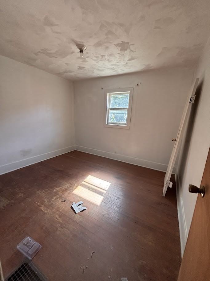 567 W Leafland Ave - Photo 2 of 10